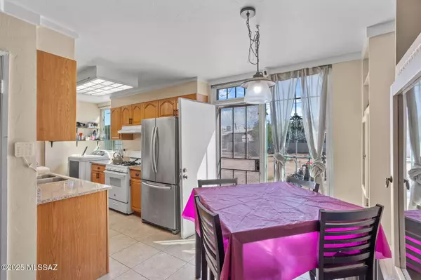 Tucson, AZ 85711,2113 S Rosemont Avenue