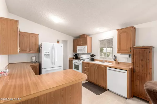 Tucson, AZ 85713,6133 W Lazy Heart Street