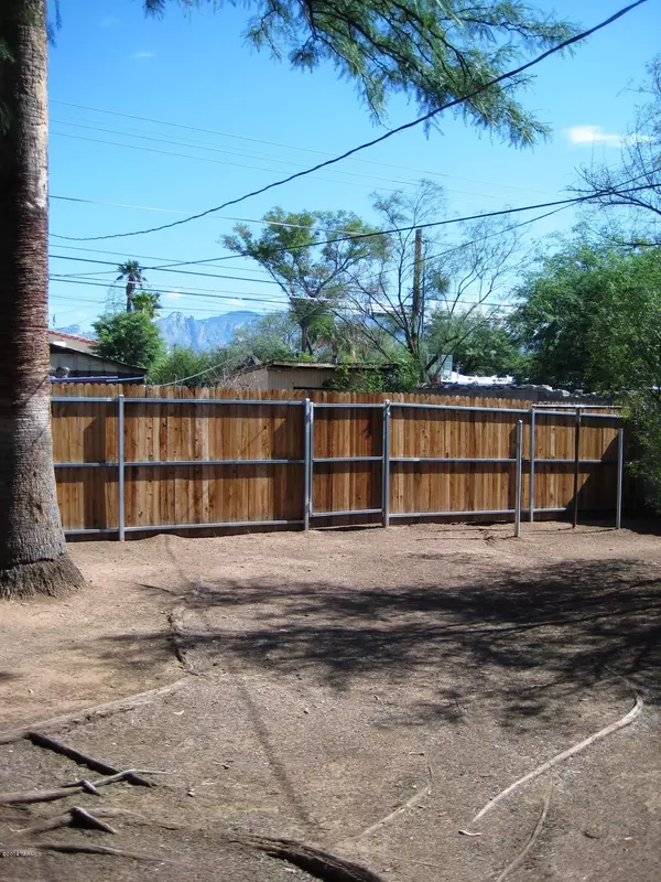 Tucson, AZ 85719,1407 E Edison Street