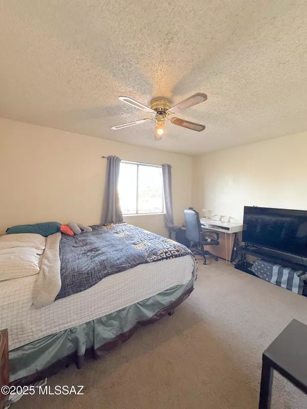 Tucson, AZ 85704,6322 N Barcelona Lane #521