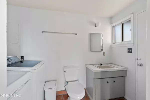 Tucson, AZ 85704,1124 W Edgewater Drive