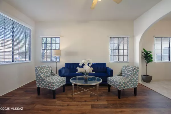 Tucson, AZ 85737,722 W Annandale Way