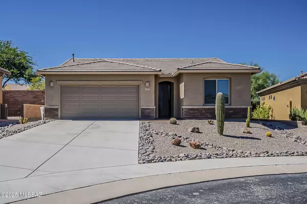 5790 S Lowry Canyon Place, Green Valley, AZ 85622