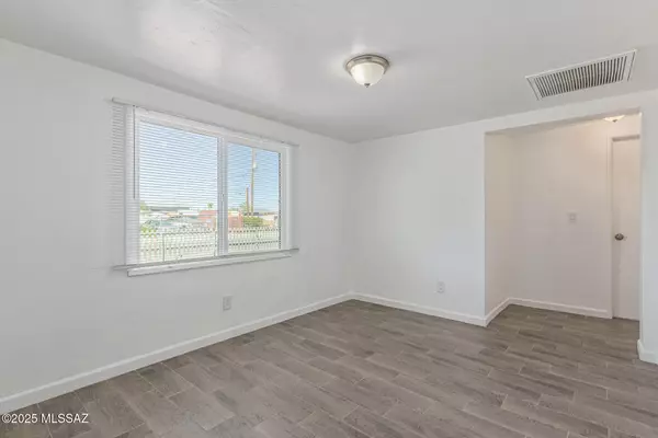 Tucson, AZ 85706,5065 S 13th Avenue