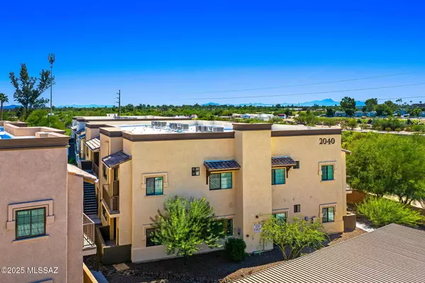 Tucson, AZ 85718,2040 E River Road #105