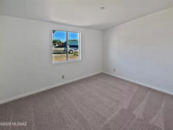 Tucson, AZ 85713,1917 W Saxony Road