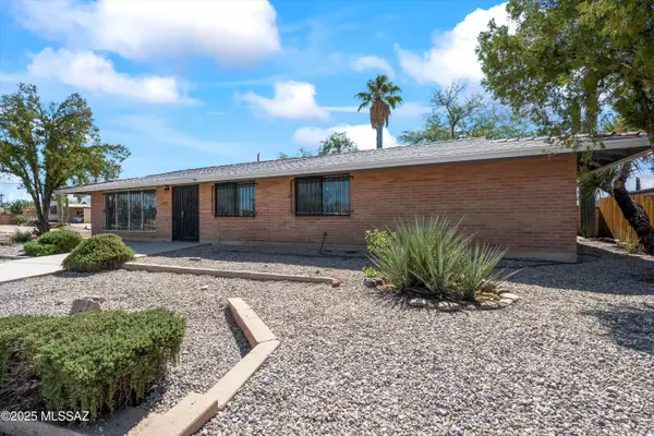 Tucson, AZ 85710,7456 E 35th Street