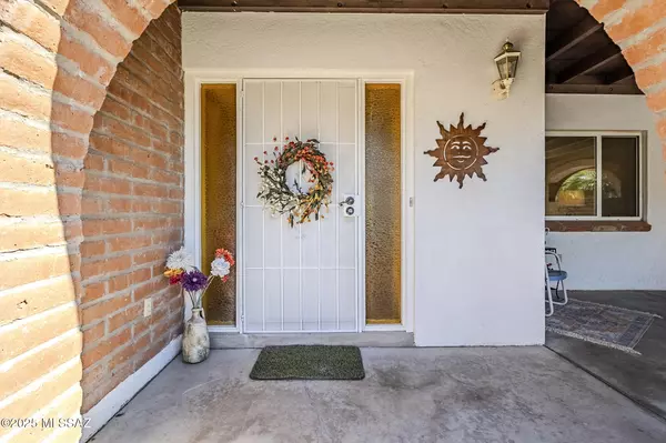 Green Valley, AZ 85614,236 E Paseo Churea