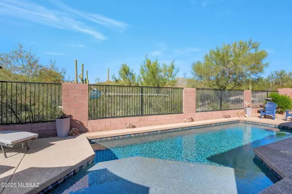 7180 W Secret Bluff Pass, Marana, AZ 85658