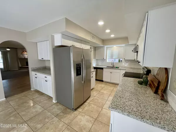 Tucson, AZ 85715,2434 N Shade Tree Circle