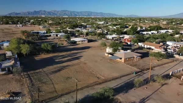 975 E Fenley Drive, Tucson, AZ 85756