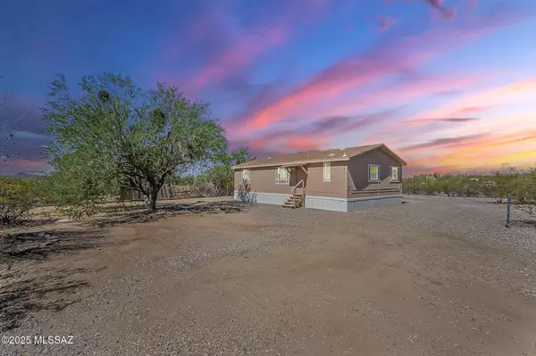 1491 N San Joaquin Road, Tucson, AZ 85743
