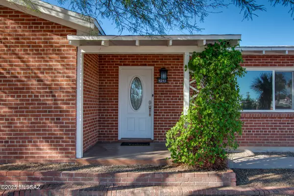 Tucson, AZ 85711,4241 E 5th Street