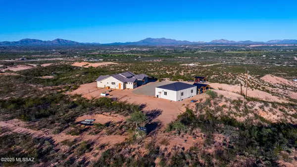 Benson, AZ 85602,1121 N Apache Ridge Road