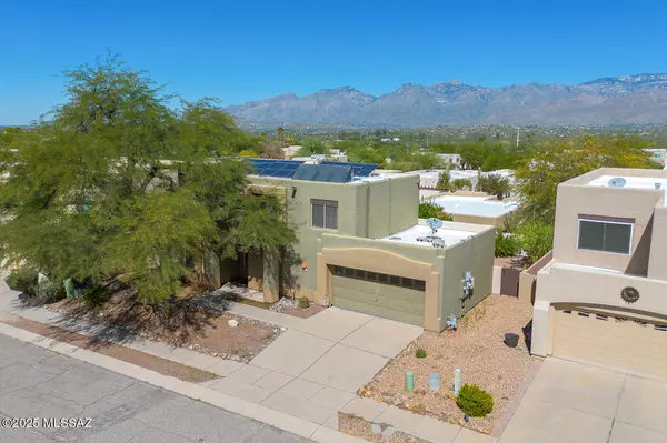 10401 E Rushlight Drive, Tucson, AZ 85748