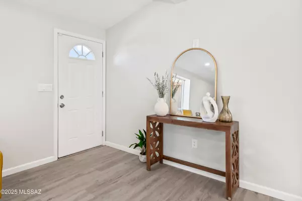 Tucson, AZ 85711,806 N Arcadia Avenue