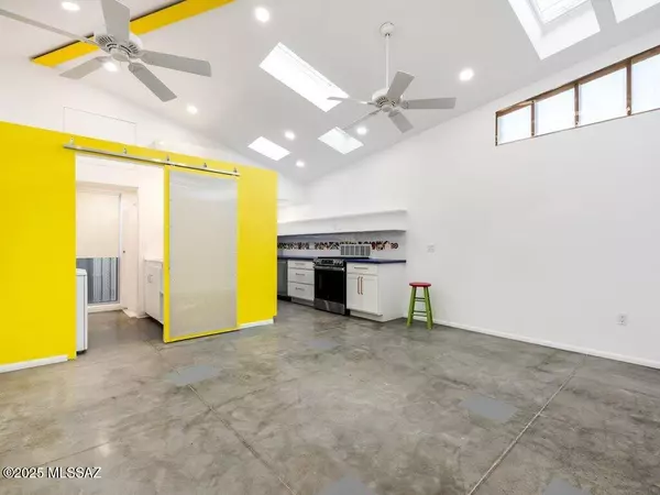 2941 E Toledo Place, Tucson, AZ 85716