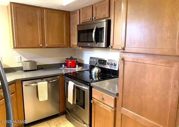 Tucson, AZ 85750,5855 N Kolb Road #9102