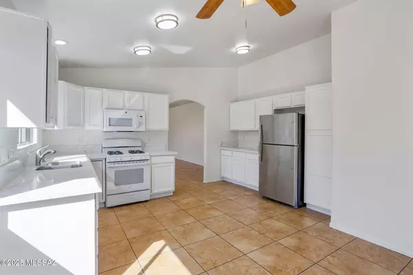 Tucson, AZ 85748,9562 E Shiloh Street