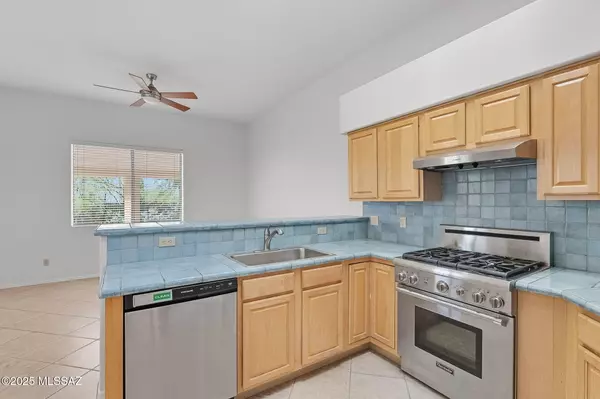 Tucson, AZ 85749,5199 N Canyon Rise Place