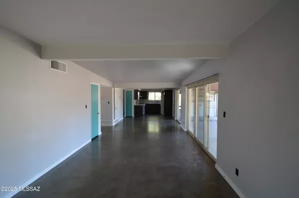 Tucson, AZ 85710,6747 E Montecito Drive