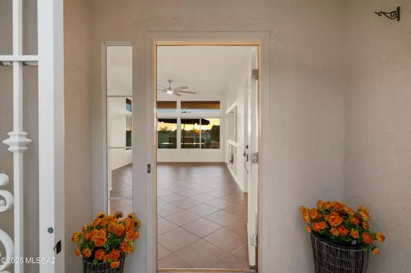 13949 N Desert Butte Drive, Oro Valley, AZ 85755