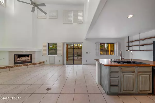 Tucson, AZ 85715,8786 E Corte Caida Del Sol