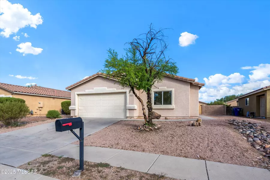 2202 W Burlwood Way, Tucson, AZ 85745