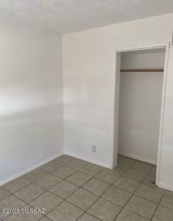 Tucson, AZ 85705,460 E Delano Street #1