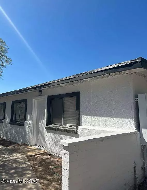 Tucson, AZ 85705,460 E Delano Street #1