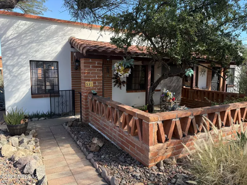 531 S La Canada Drive #A, Green Valley, AZ 85614