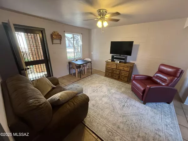 Green Valley, AZ 85614,531 S La Canada Drive #A