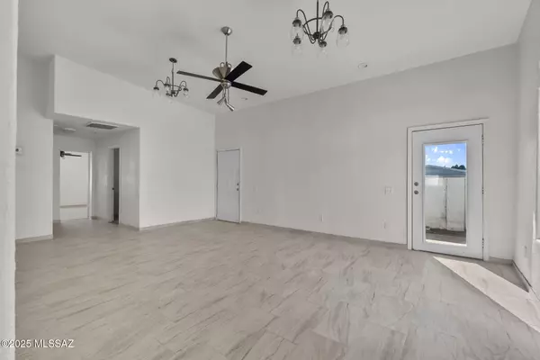 Nogales, AZ 85621,442 E Calle Sonora