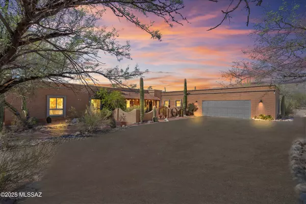 3825 N Silver Drive, Tucson, AZ 85749