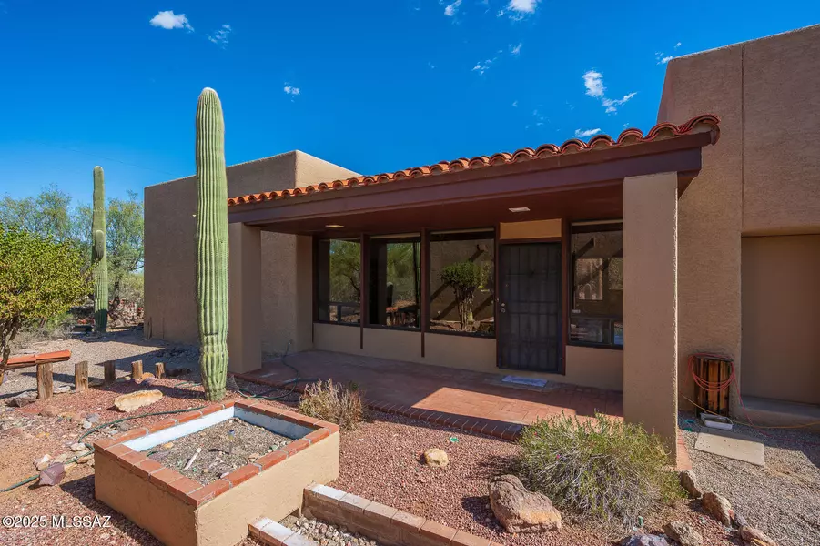 2614 N Grannen Road, Tucson, AZ 85745