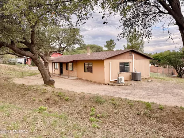 Oracle, AZ 85623,990 N Mountain View Drive