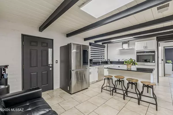 Tucson, AZ 85716,2925 N Dodge Boulevard