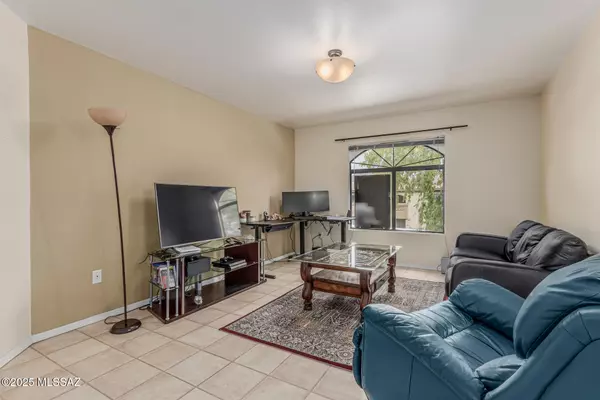 Tucson, AZ 85750,5751 N Kolb Road #18201