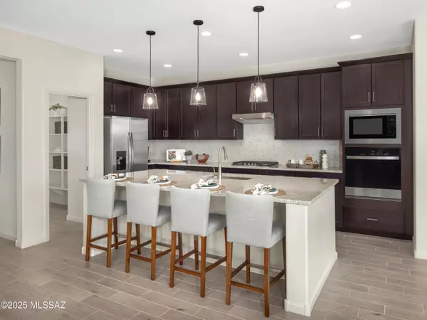 1535 E CATTLE GRAZE Loop, Sahuarita, AZ 85629