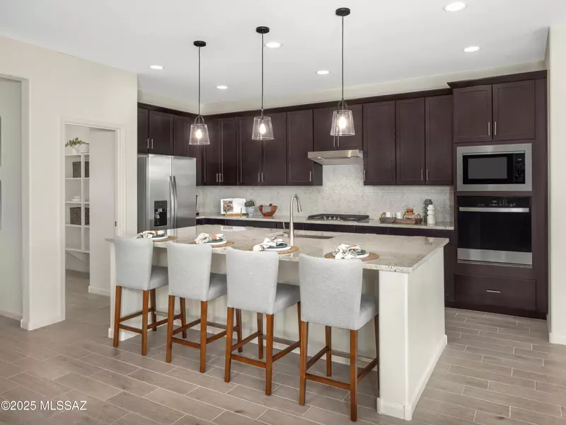 1535 E Cattle Graze Loop, Sahuarita, AZ 85629