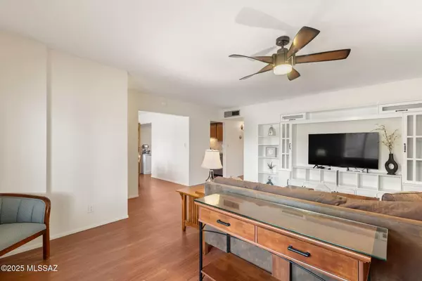 Tucson, AZ 85712,3165 N Vista Del Forte Drive