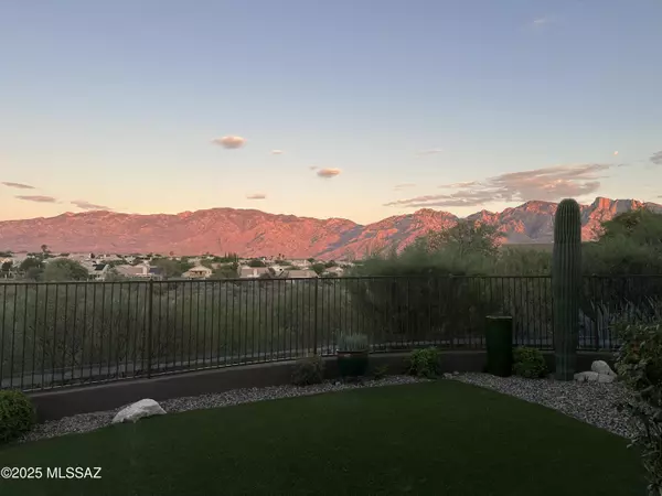 Oro Valley, AZ 85755,532 W Silhouette Ridge Place
