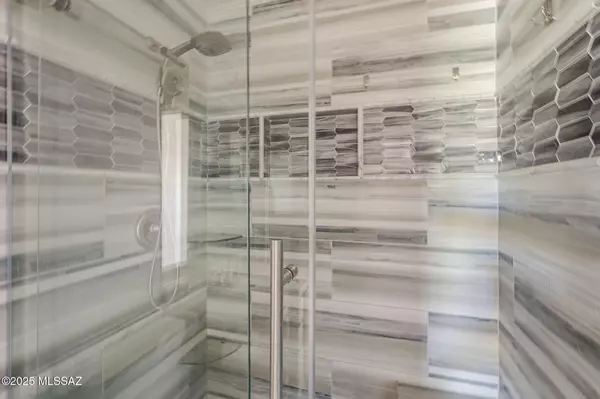 10163 E Sunset Meadow Place, Tucson, AZ 85747