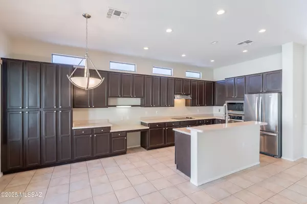 Tucson, AZ 85743,8845 N Silver Moon Way