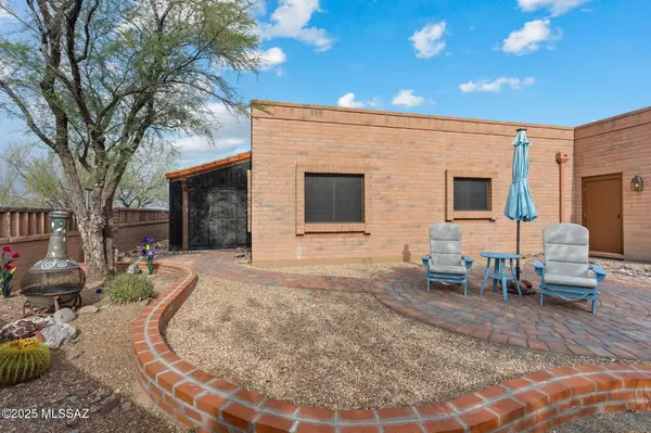 Green Valley, AZ 85622,1830 W Camino Urbano