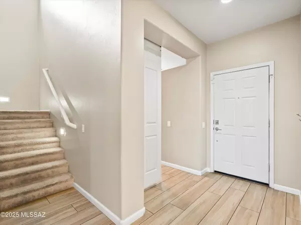 Tucson, AZ 85747,6004 S Meadow Breeze Drive