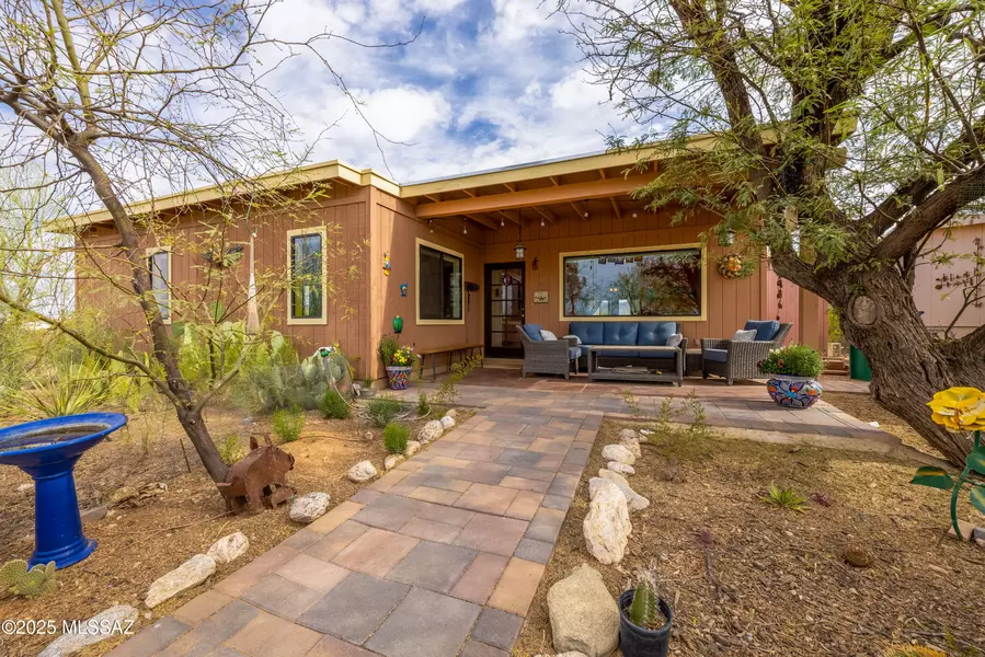 9411 W Sky Blue Drive, Tucson, AZ 85735