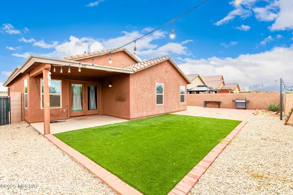 6284 S Nightjar Lane, Tucson, AZ 85757