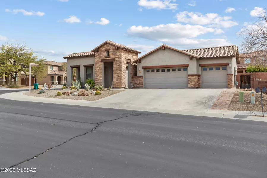 12384 N Feather Song Avenue, Marana, AZ 85658