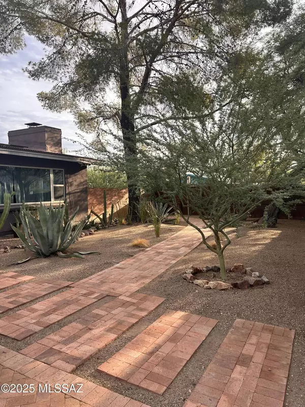 Tucson, AZ 85719,1445 E Linden Street